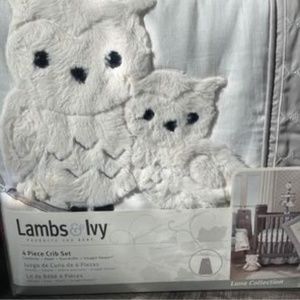 Crib bedding